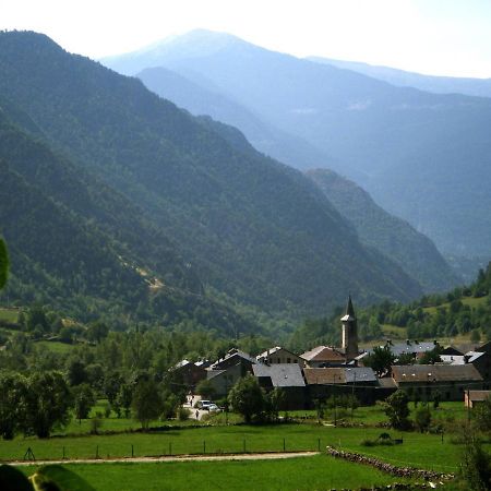 Hotel Vall Ferrera Areu Екстер'єр фото